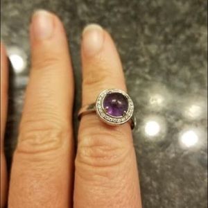 Amathyst cabischon cut ring